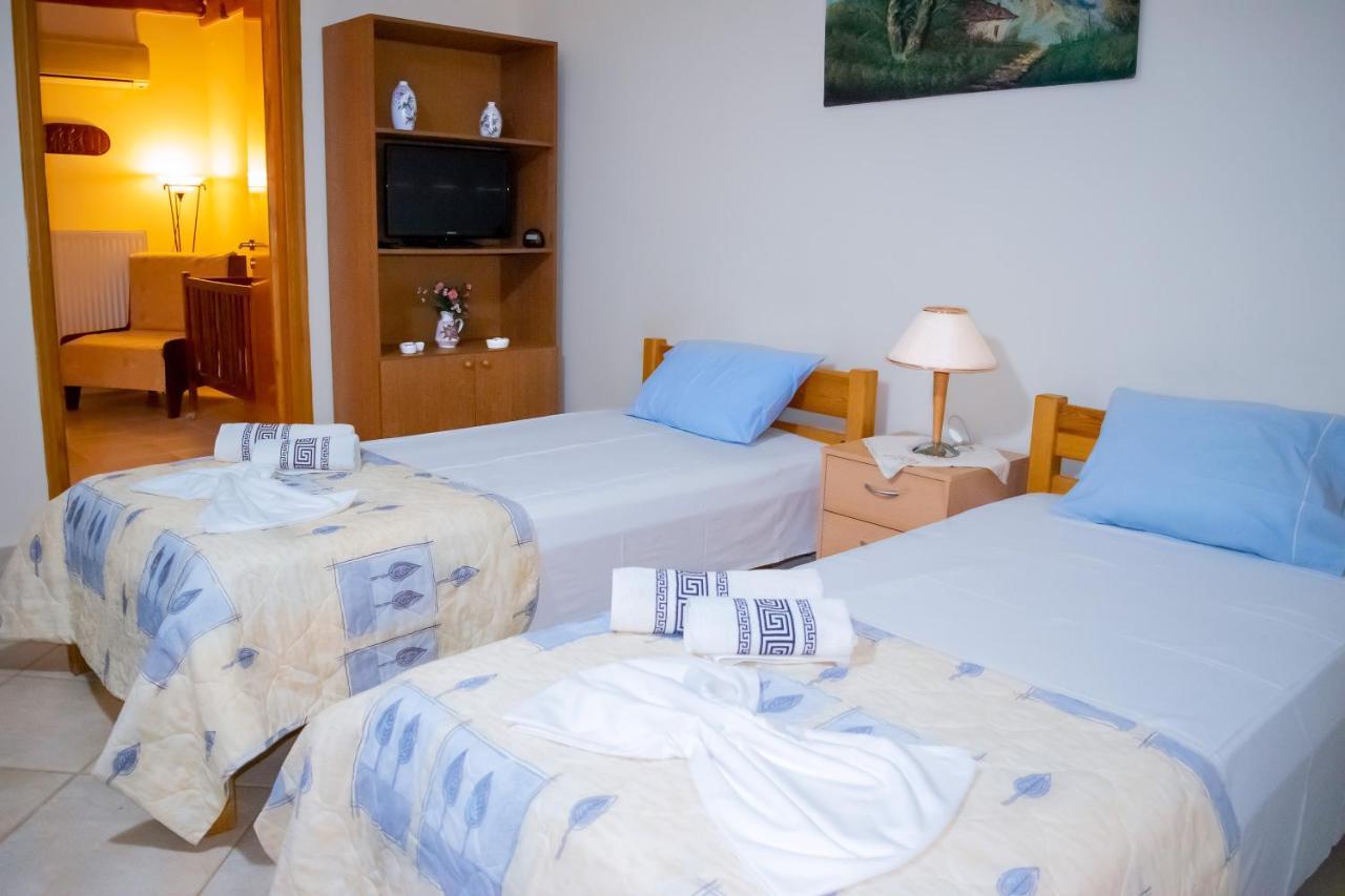 Kleidas Apartments Thymiana Bagian luar foto